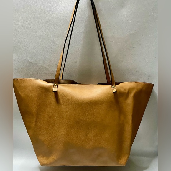 ✨Neiman Marcus, large leather bag✨#MARCUS - Picture 15 of 16